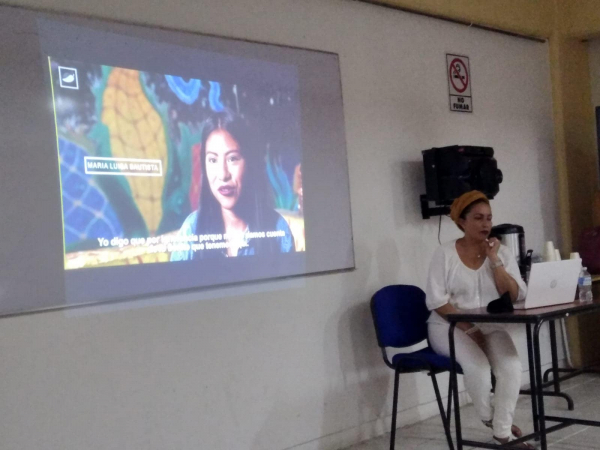 Plática sobre “Discriminación Racial” en la Facultad de Lenguas Tuxtla