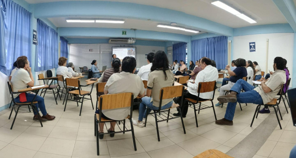 Se impartieron los cursos: “Guía para Fomentar en la Comunidad Universitaria el Lenguaje Incluyente y No Sexista” y “Racismo y No Discriminación” en la Facultad de Medicina Humana “Dr. Manuel Velasco Suárez”